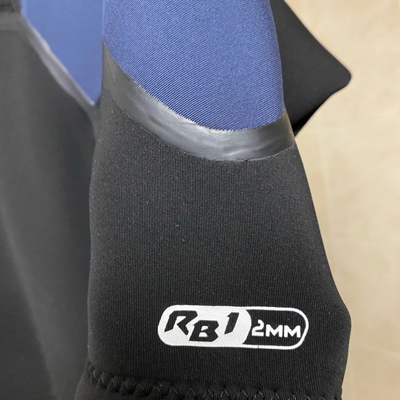 Buell 2mm short arm Men’s wetsuit - Picture 5 of 6